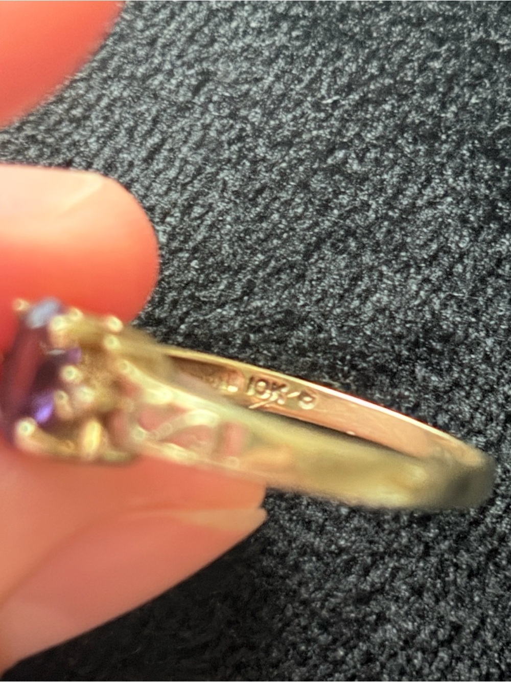10K Gold And Amethyst Women's Ring - Picture 2 of 5